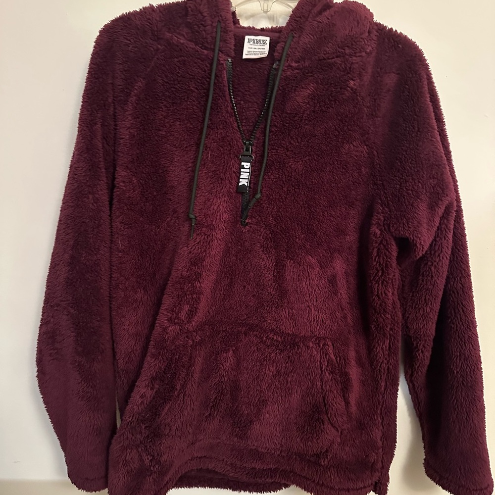PINK women’s fleece . Burgundy. Size small, petite  “